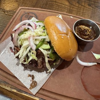 Q39 Midtown - Burnt End Burger - Barbeque Near Me - Kansas City, Missouri