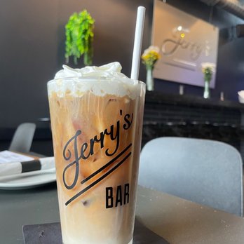Jerry's Bar - Iced Irish coffee - Cocktail Bars Near Me - Philadelphia, Pennsylvania Jerry's Bar - Iced Irish coffee - Cocktail Bars Near Me - Philadelphia, Pennsylvania