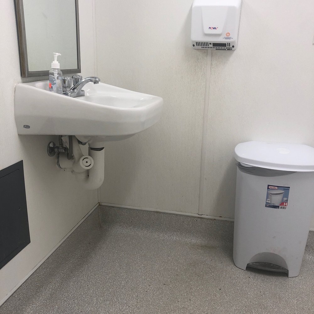 Clean bathroom!!!