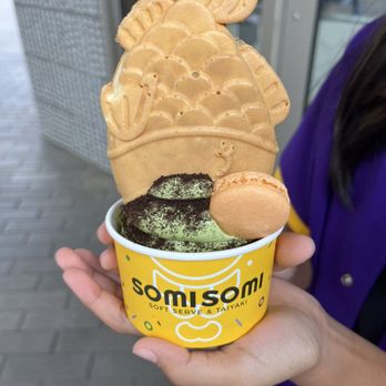 Somisomi - Upside down ahboong matcha ice cream with nutella filling - Desserts Near Me - San Diego, California Somisomi - Upside down ahboong matcha ice cream with nutella filling - Desserts Near Me - San Diego, California