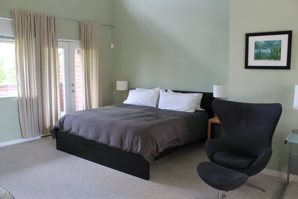 Modern B & B by null