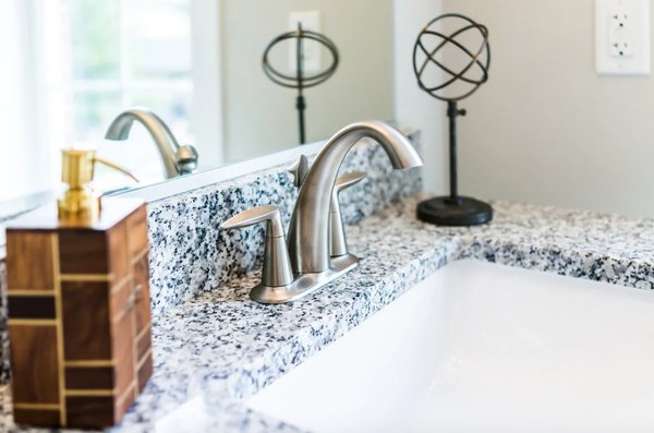 Maghal plumbing Logo