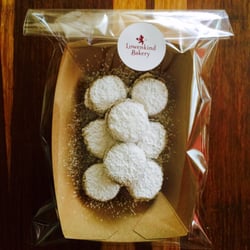 Lowenkind Bakery - Spitzbuben cookies :-)
