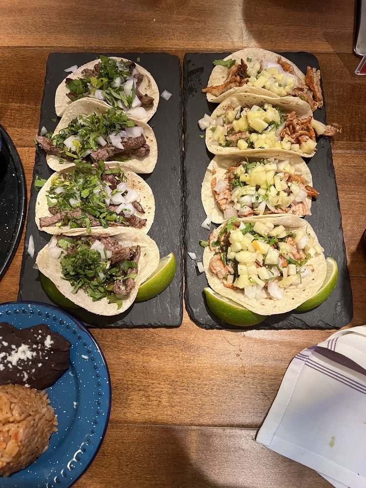 La Reyna - Authentic Mexican Cuisine