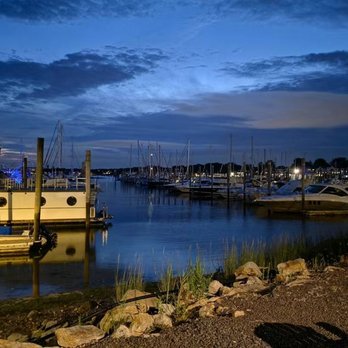 Dockside Seafood & Grille - Seafood Near Me - Branford, Connecticut