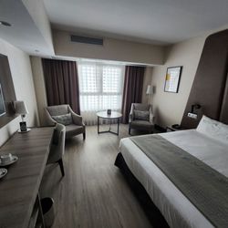 Ilunion Málaga - Room