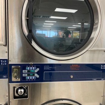 Maplewood Wash House - Free drying! - Laundromat Near Me - Maplewood, Missouri Maplewood Wash House - Free drying! - Laundromat Near Me - Maplewood, Missouri