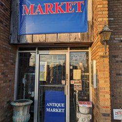 Kraft Street Antique Market