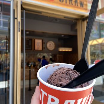 Salt & Straw - Chocolate gooey brownie - Ice Cream & Frozen Yogurt Near Me - San Ramon, California