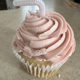 Loganberry cupcake