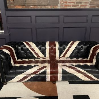 Felina Summit - Sofa is space by bathroom - Italian Near Me - Summit, New Jersey