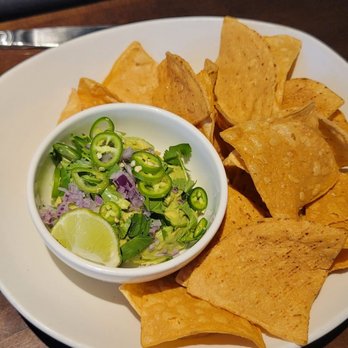 Yard House - Chips & Guac - Vegetarian Near Me - Burbank, California Yard House - Chips & Guac - Vegetarian Near Me - Burbank, California