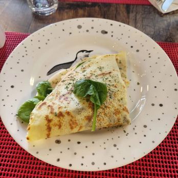 Papa Pixels Crepe Shop - Chicken and Mushroom Crepe - Breakfast & Brunch Near Me - Markham, Ontario Papa Pixels Crepe Shop - Chicken and Mushroom Crepe - Breakfast & Brunch Near Me - Markham, Ontario