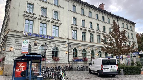 Hofbräukeller by null