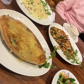 Jax Inn Diner - Pasta Crabonara Buffalo Chicken Flatbread - Diners Near Me - Jackson Heights, New York Jax Inn Diner - Pasta Crabonara Buffalo Chicken Flatbread - Diners Near Me - Jackson Heights, New York