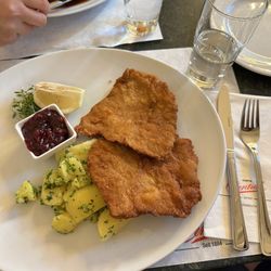 Café Central - Pork schnitzel