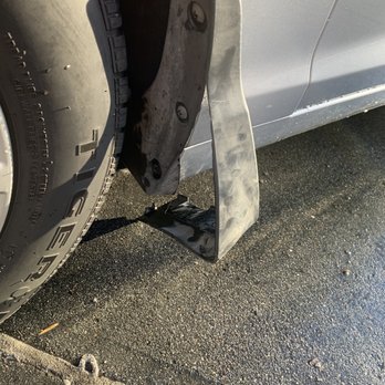LUV Car Wash - This happened as the employee guided me into the Car Wash. - Car Wash Near Me - Simi Valley, California LUV Car Wash - This happened as the employee guided me into the Car Wash. - Car Wash Near Me - Simi Valley, California