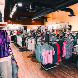 Golf NV - Huge clothing department with the newest trends in Ladies, Mens and Junior golf apparel