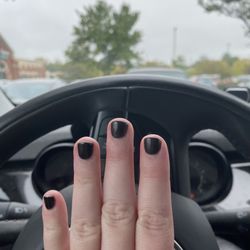 Modish Nail Spa - Black polish