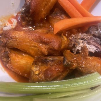 Bombay Bar & Grill - Chicken wings - Bars Near Me - Ventura, California