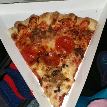 Fresh Thyme Market - $2 slice - Farmers Market Near Me - Chicago, Illinois