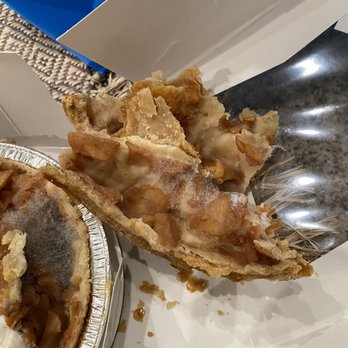 Red Horse Market - Moldy apple pie - Grocery Near Me - East Hampton, New York Red Horse Market - Moldy apple pie - Grocery Near Me - East Hampton, New York