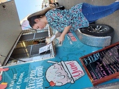 Rollie's Frozen Custard by null