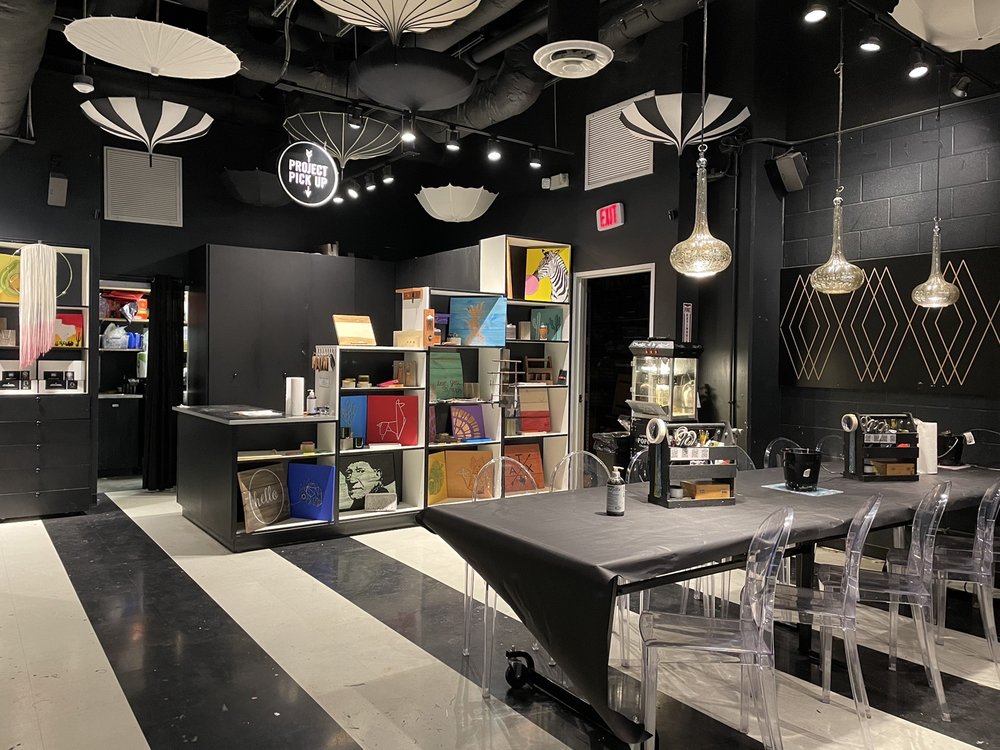 UPSTAIRS CIRCUS 137 Photos & 74 Reviews 234 W 2nd St, Austin, Texas