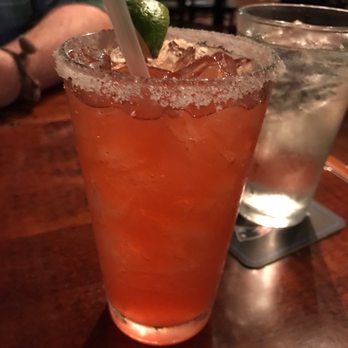 Pearl Restaurant - Seafood Near Me - Wellfleet, Massachusetts
