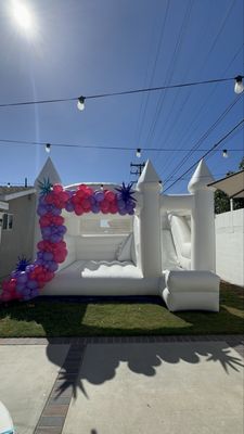 Luxury Bounce Houses - Turn your party into a luxury experience ✨
Reserve our premium bounce house and watch the aesthetic speak for itself Luxury Bounce Houses - Turn your party into a luxury experience ✨
Reserve our premium bounce house and watch the aesthetic speak for itself