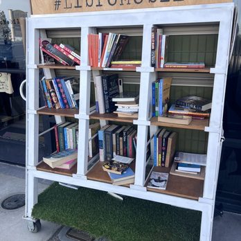 LibroMobile - Bookstores Near Me - Santa Ana, California