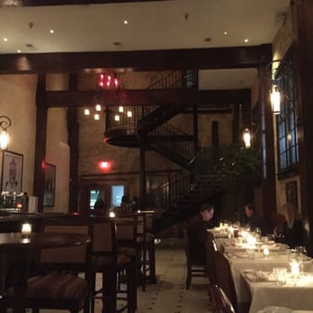 Vincent Chiccos - Great decor! #datenight - Italian Near Me - Charleston, South Carolina Vincent Chiccos - Great decor! #datenight - Italian Near Me - Charleston, South Carolina