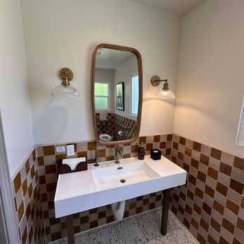 CedarHouse Coffee - Bathroom - Coffee & Tea Near Me - Orange, California CedarHouse Coffee - Bathroom - Coffee & Tea Near Me - Orange, California