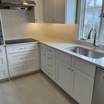LaFauci Tile and Marble - Tile floor & backsplash - it looks better in person !! - Flooring Near Me - Watertown, Massachusetts