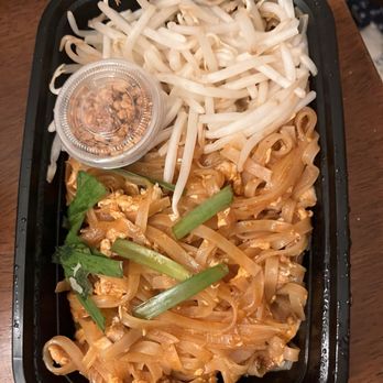 Luck Gai Cafe - Pad Thai with chicken - Chicken Shop Near Me - Anaheim, California