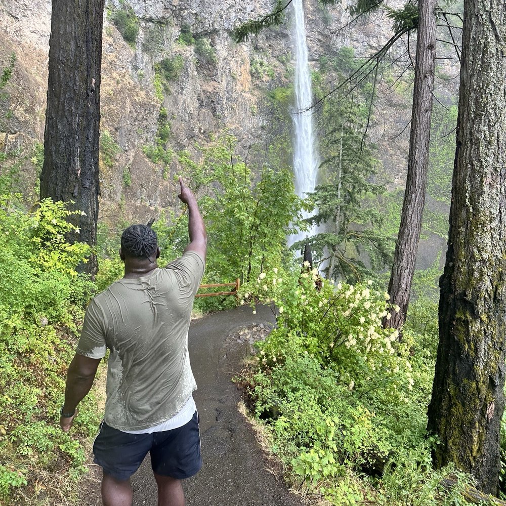 Multnomah Falls - Hiking Near Me - Bridal Veil, Oregon Multnomah Falls - Hiking Near Me - Bridal Veil, Oregon
