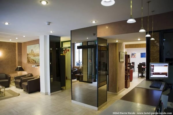 Hôtel Pierre Nicole by null