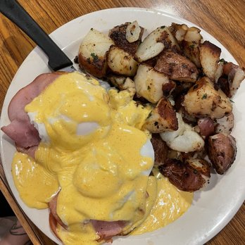 Red Apple Cafe - Eggs Benedict - Breakfast & Brunch Near Me - Fresno, California Red Apple Cafe - Eggs Benedict - Breakfast & Brunch Near Me - Fresno, California