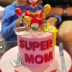 BakeStreet - Custom Cake