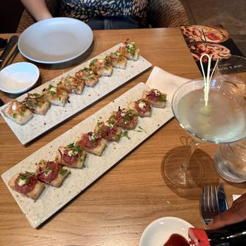 Earls Kitchen + Bar - Salmon & tuna crispy rice  Dirty martini - New American Near Me - Nashville, Tennessee