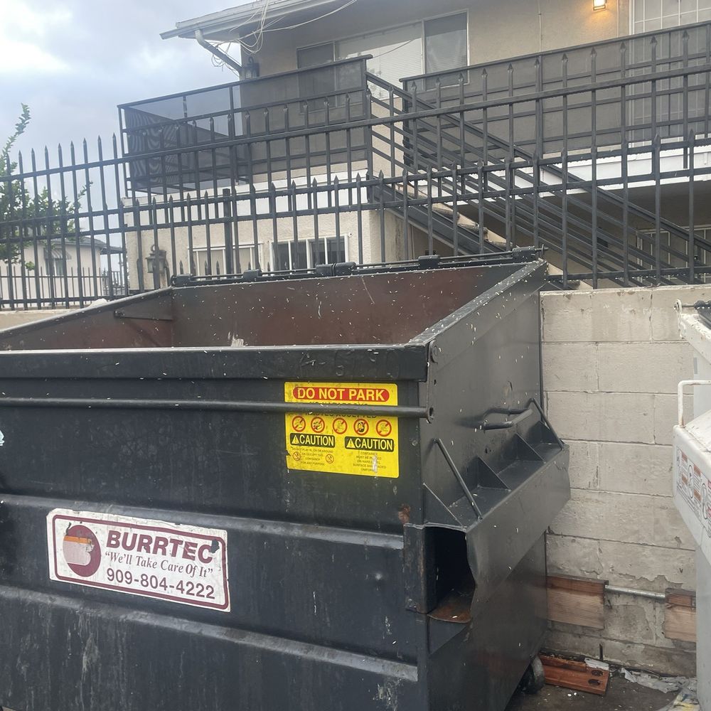 Jackson Property Management - Trash cans full of maggots ( no working gate so everyone has access to trash cans ) - Property Management Near Me - San Bernardino, California Jackson Property Management - Trash cans full of maggots ( no working gate so everyone has access to trash cans ) - Property Management Near Me - San Bernardino, California