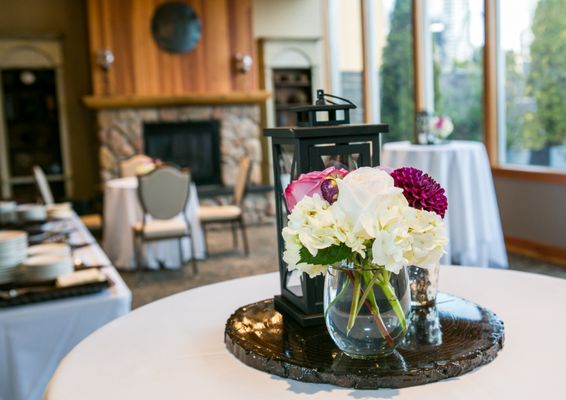 Loves Me Flowers by null