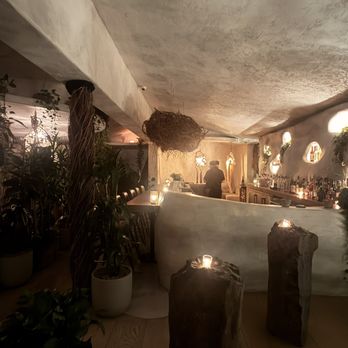 Meteora - bar area - New American Near Me - Los Angeles, California