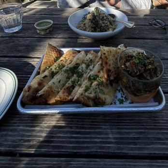 Parkside Cafe - Flatbread and quinoa bowl - American Near Me - Stinson Beach, California Parkside Cafe - Flatbread and quinoa bowl - American Near Me - Stinson Beach, California