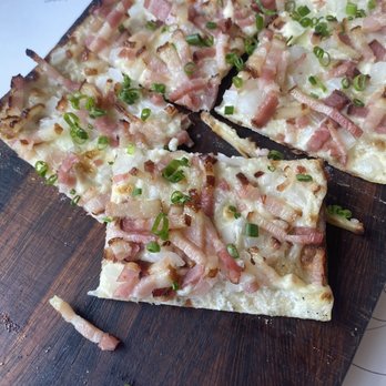 Faubourg Montclair - Flatbread - French Near Me - Montclair, New Jersey