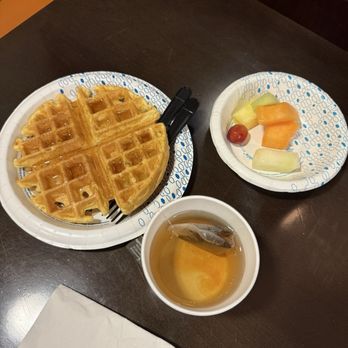 Hampton Inn Bennington - Breakfast 1 - Hotels Near Me - Bennington, Vermont
