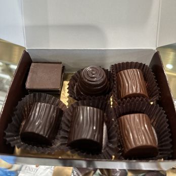 Enstrom Candies - Chocolate candies - Candy Stores Near Me - Denver, Colorado Enstrom Candies - Chocolate candies - Candy Stores Near Me - Denver, Colorado