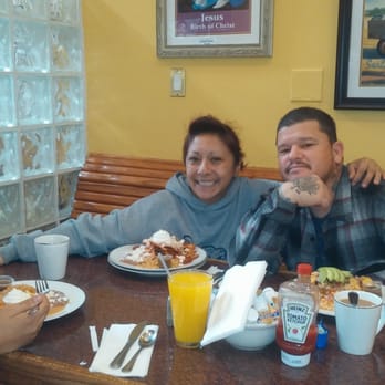 Tomas Cafe - Great family atmosphere! - Breakfast & Brunch Near Me - Oxnard, California Tomas Cafe - Great family atmosphere! - Breakfast & Brunch Near Me - Oxnard, California