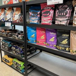 Paleo Pet Goods - Victor brand dog foods kibble Fromm dog foods kibble Farmina dog foods kibble