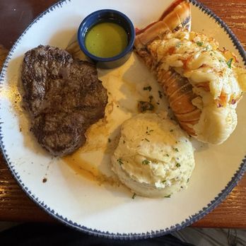Red Lobster - Surf n turf - Seafood Near Me - Reno, Nevada